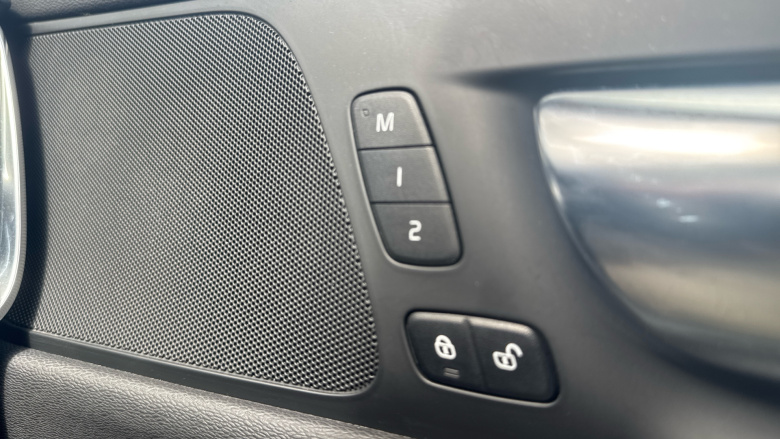 Volvo V60 2.0 B3P R DESIGN 5dr Auto Petrol Estate